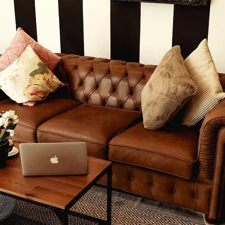 아파트 Luxury Designer Penthouse With Private Jacuzzi *