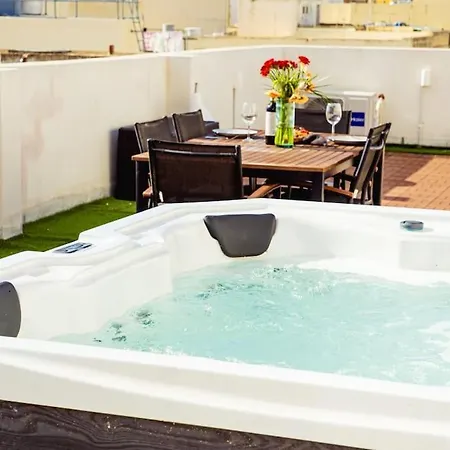 Apartamento Luxury Designer Penthouse With Private Jacuzzi Sliema