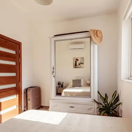 Luxury Designer Penthouse With Private Jacuzzi Διαμέρισμα *