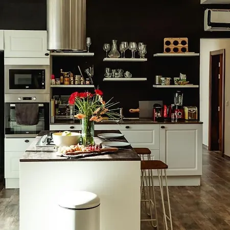 Luxury Designer Penthouse With Private Jacuzzi Apartmán