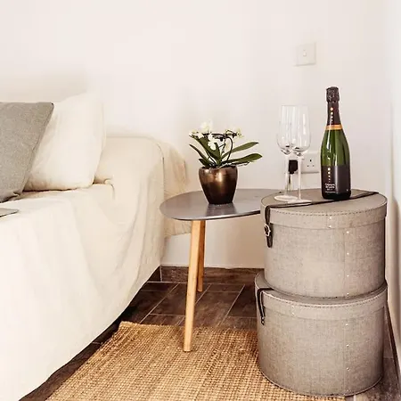 Luxury Designer Penthouse With Private Jacuzzi *