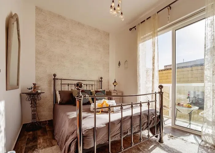 Luxury Designer Penthouse With Private Jacuzzi Апартаменты Слима