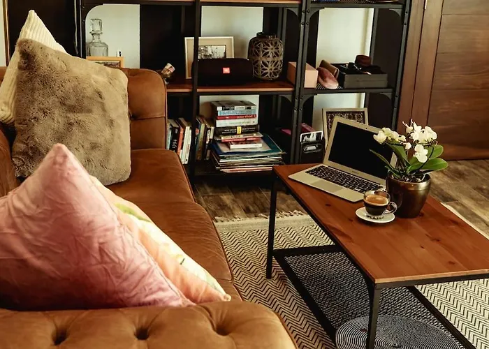 Апартаменты Luxury Designer Penthouse With Private Jacuzzi