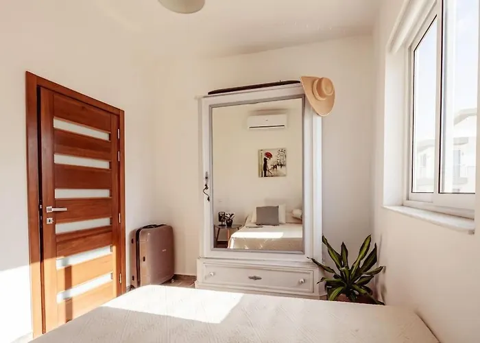 Luxury Designer Penthouse With Private Jacuzzi Апартаменты *