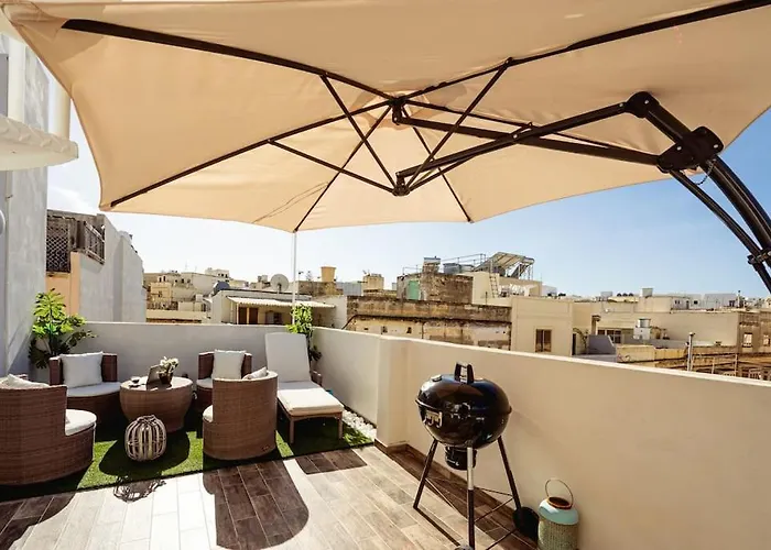 Апартаменты Luxury Designer Penthouse With Private Jacuzzi