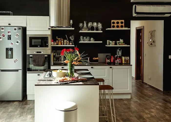 Luxury Designer Penthouse With Private Jacuzzi Апартаменты