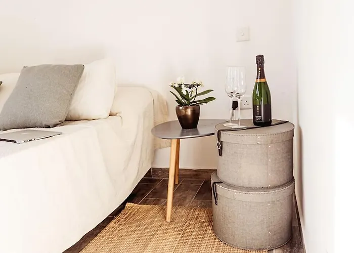 Luxury Designer Penthouse With Private Jacuzzi *