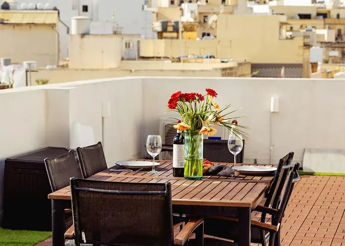 Luxury Designer Penthouse With Private Jacuzzi Апартаменты *